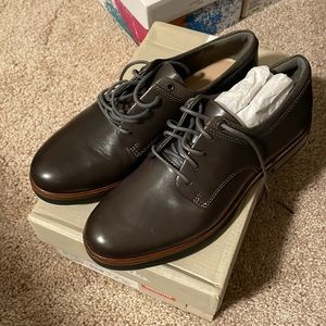Frida Derby Dark Grey Leather Clark’s US 5.5